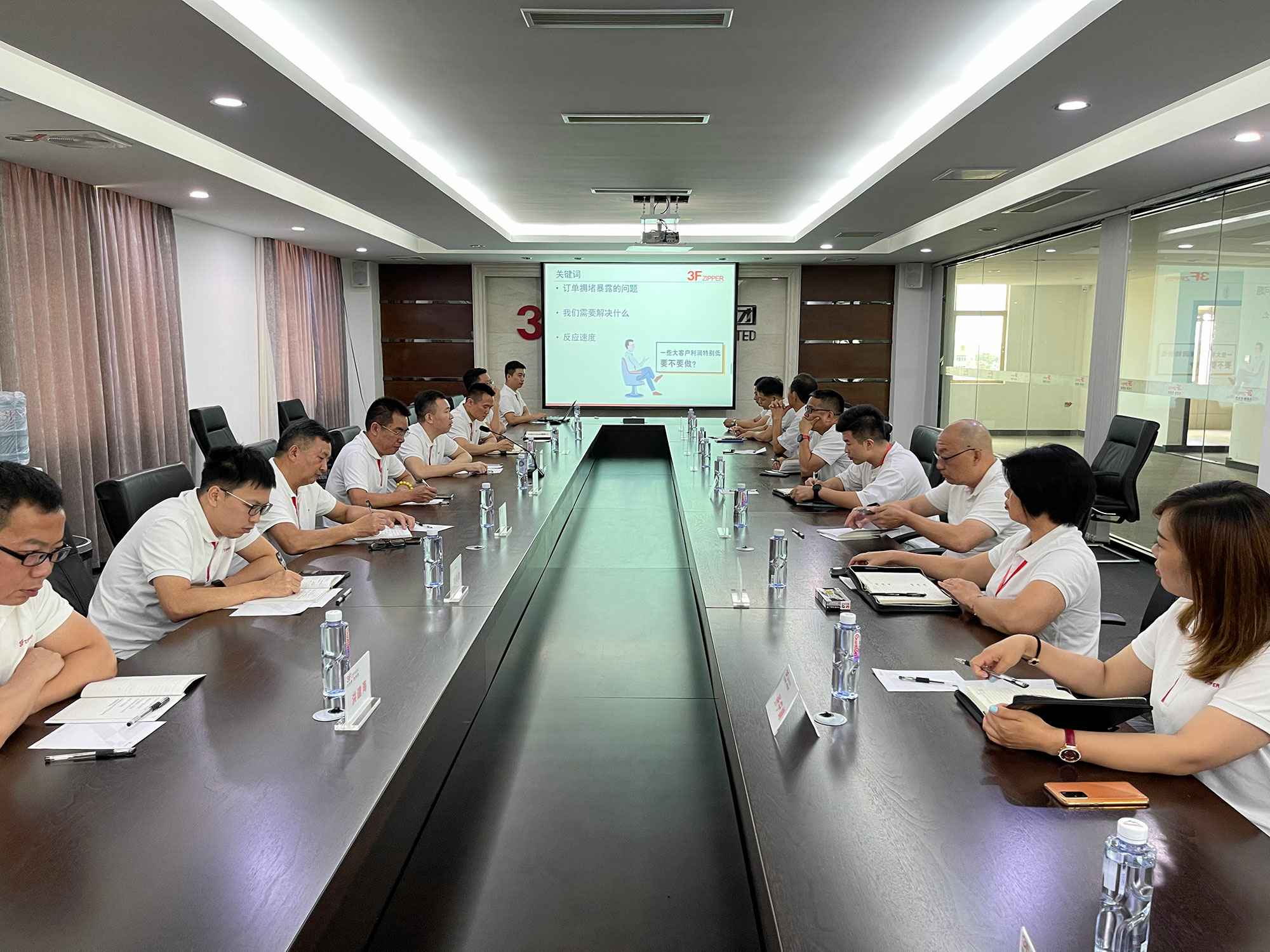 江南网页版页面登录-江南(中国)召开上半年总结暨下半年计划会议
